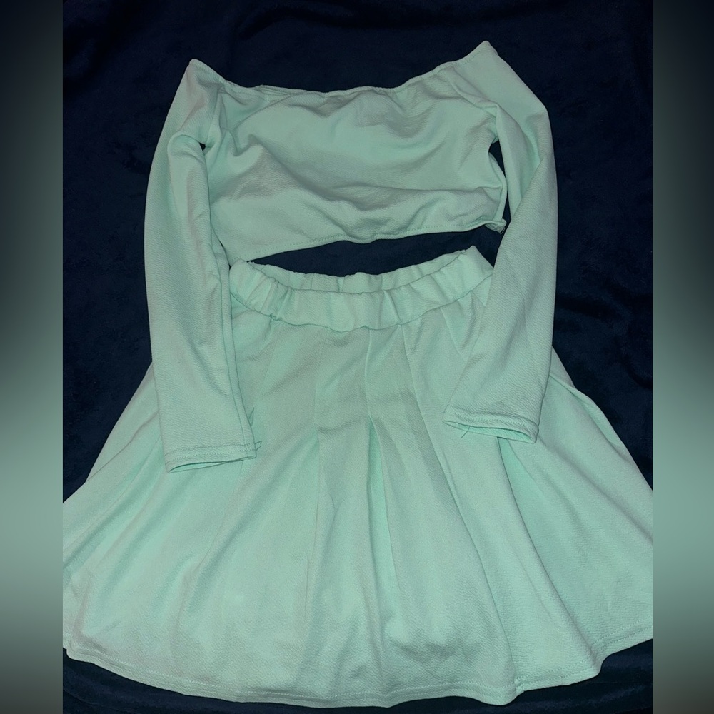 Size 8 2 piece outfit